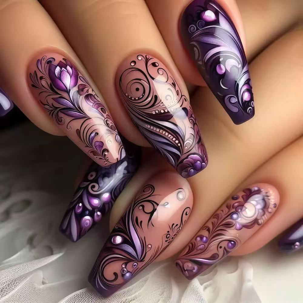 Artificial nail set with elegant floral design and glitter accents Bowlift