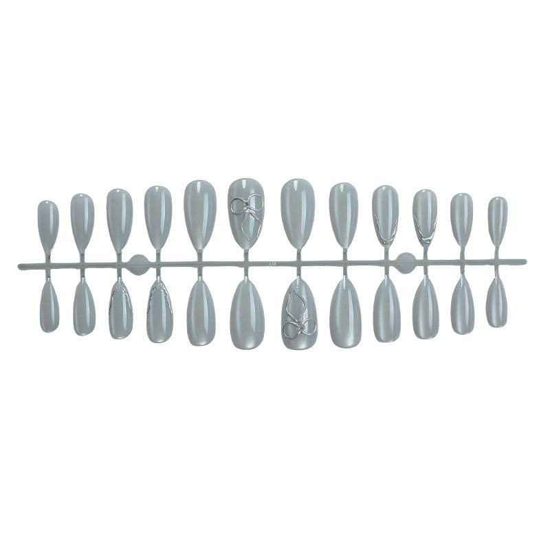 Stylish Press-On Nail Set with Elegant Silver Accents Bowlift
