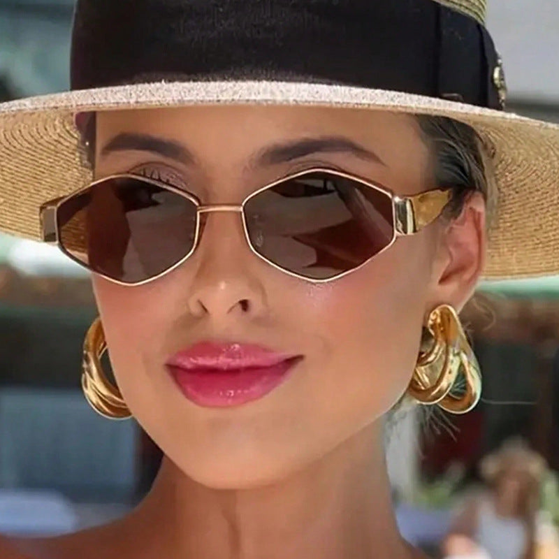 Women's geometric sunglasses with narrow metal frame and polarized lenses Bowlift