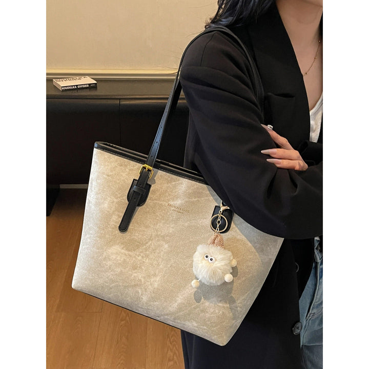 Spacious Multi-Functional Tote Bag Bowlift