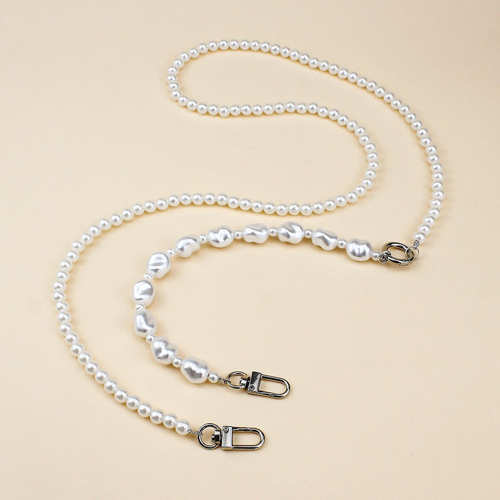 Elegant Pearl and Chain Necklace Bowlift