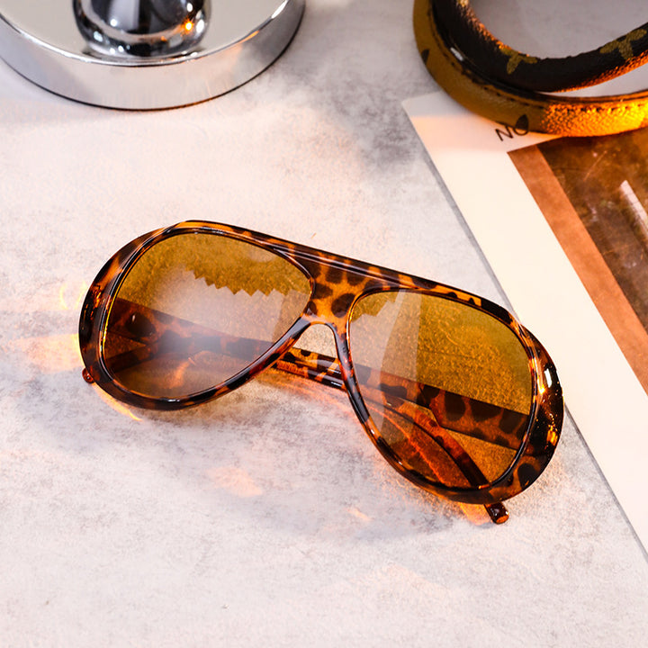 Ladies fashionable pilot sunglasses Bowlift