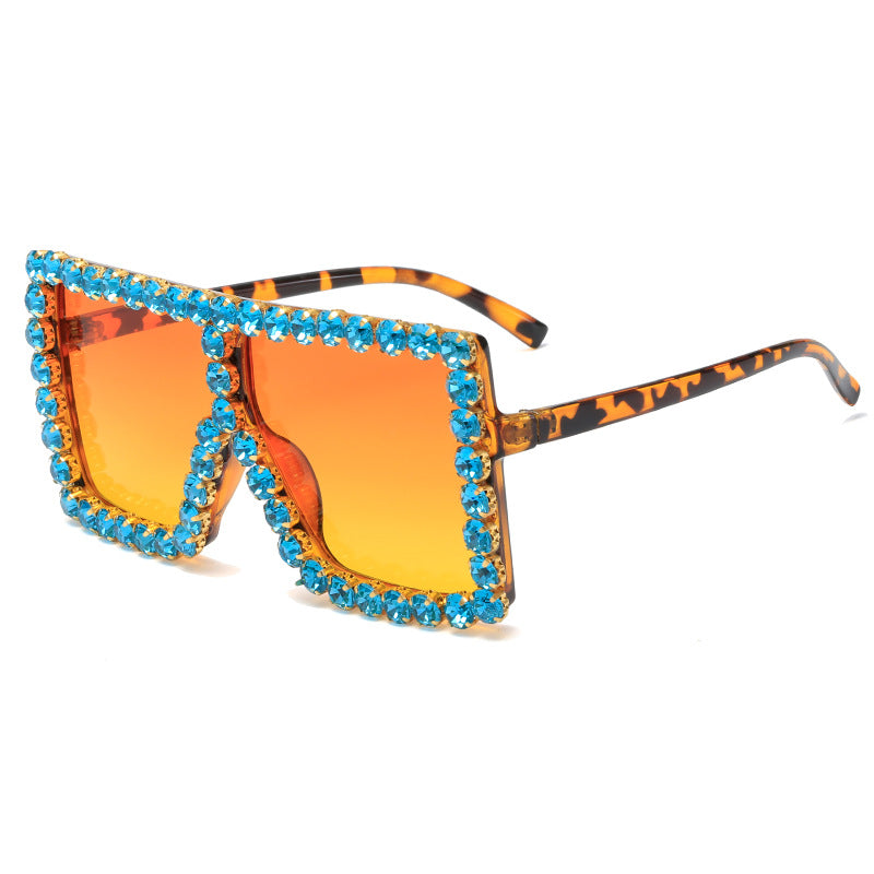 Women's striking square sunglasses with sparkling appliques Bowlift