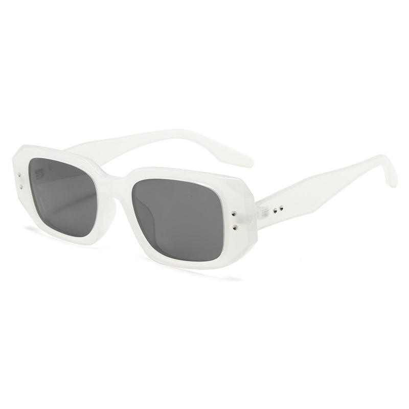 Ladies fashionable oversized sunglasses with stylish frame and UV protection Bowlift