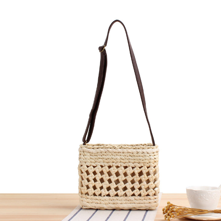 Shoulder bag with Woven Design and Sturdy Shoulder Strap Bowlift