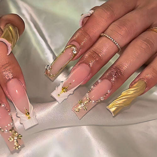 Ornate Press-On Nail Extensions Bowlift