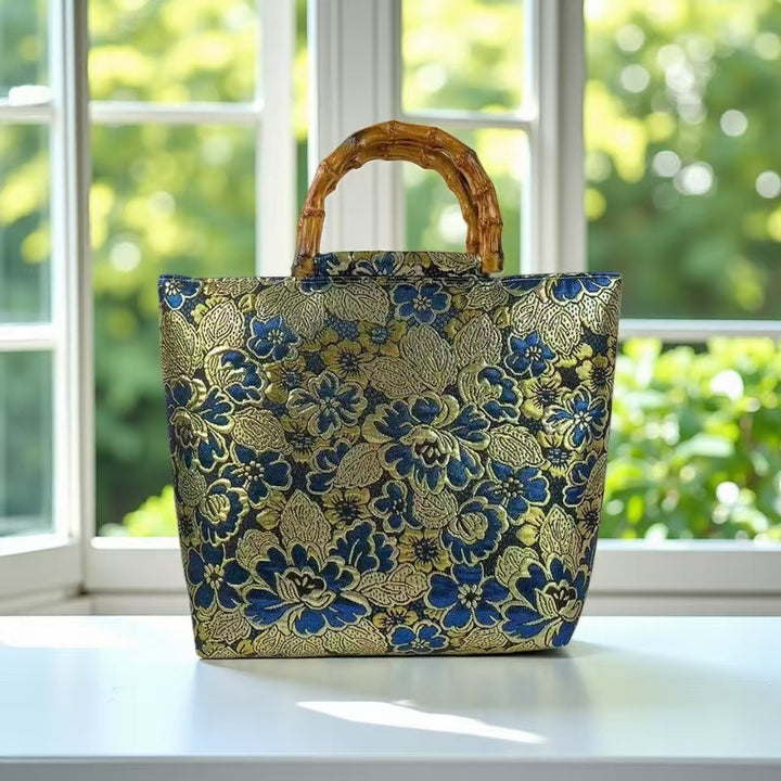 Elegant Handbag Bowlift