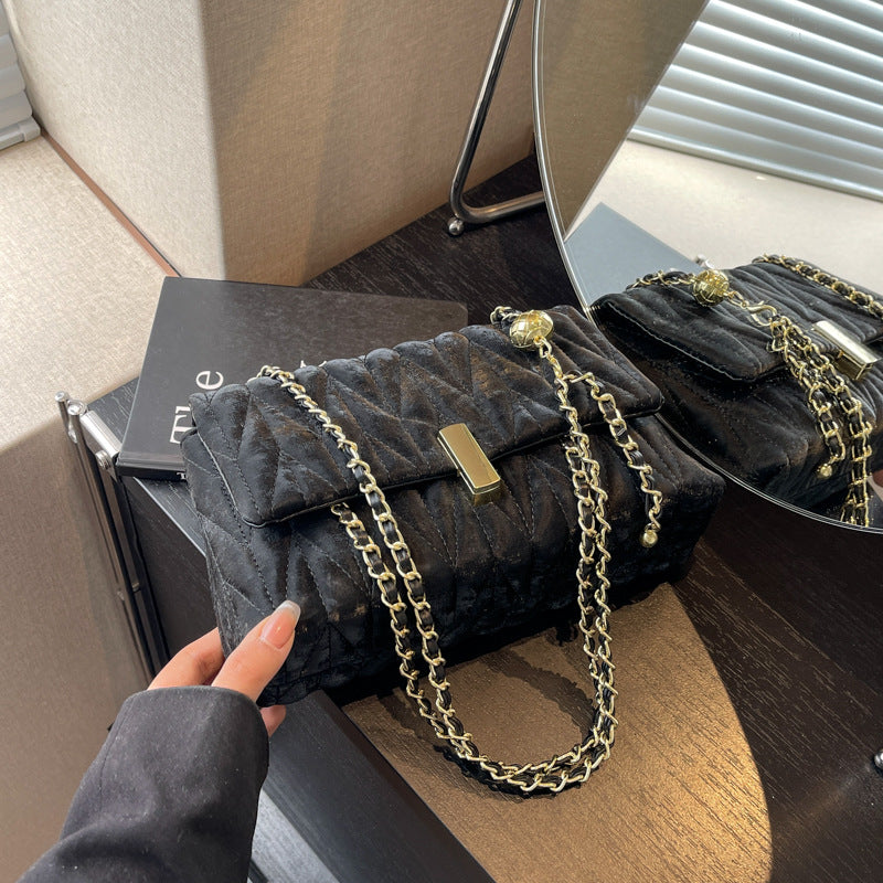 Quilted Shoulder Clutch Bowlift