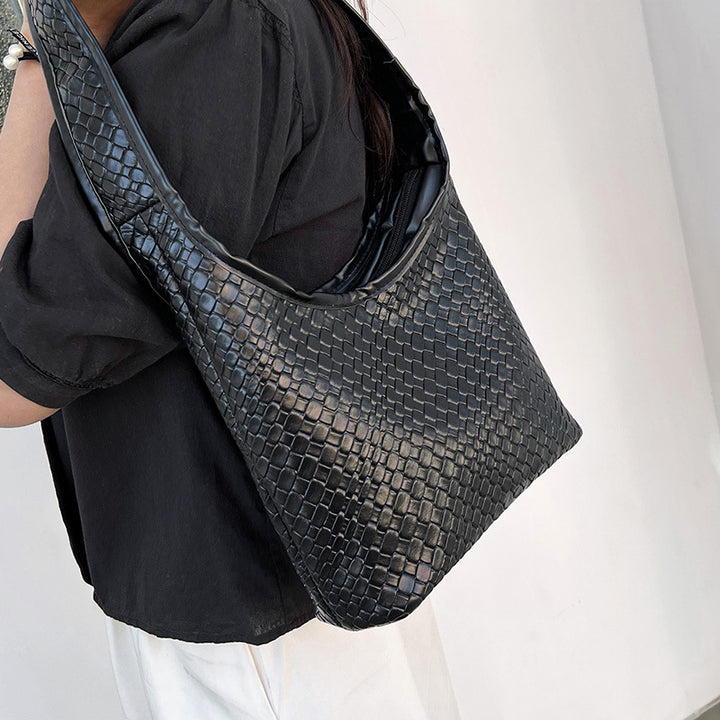 Textured Woven Hobo Bag Bowlift