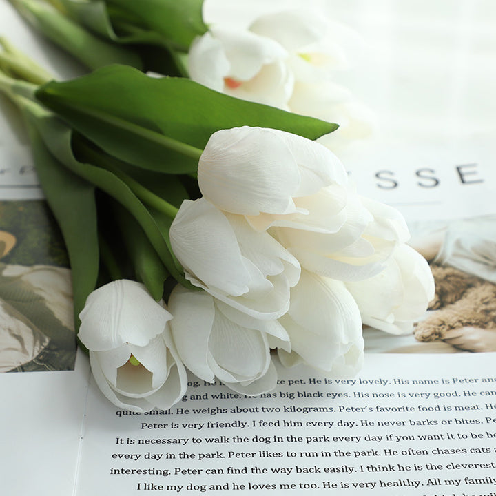 Realistic Decorative Tulip Bouquet
