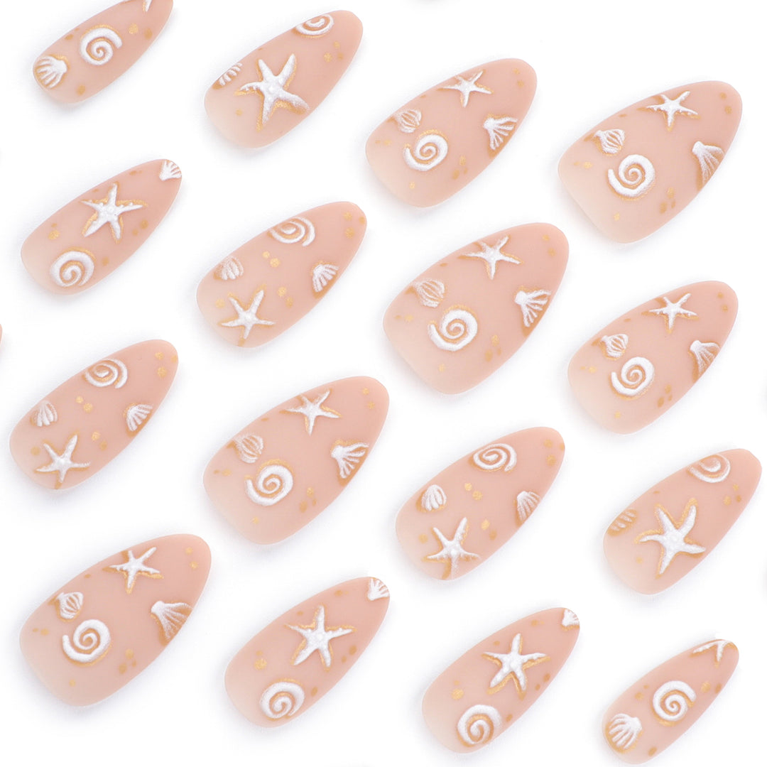 Artful nail design with maritime motifs Bowlift