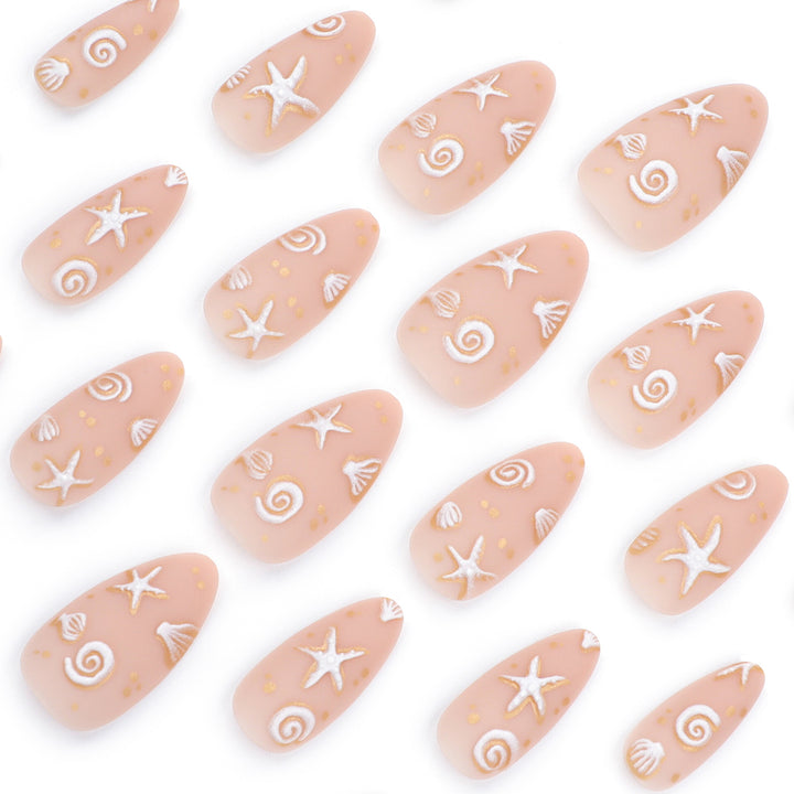 Artful nail design with maritime motifs Bowlift