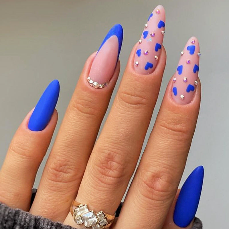 Nail art set with heart design and glitter accents Bowlift