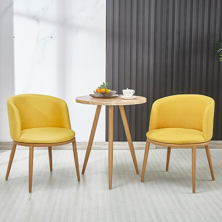 Polster chair with modern curves and comfortable seating surface Bowlift