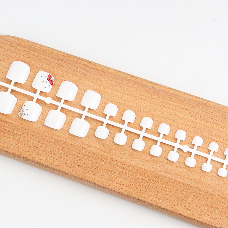 Decorative White Press-On Nail Tips Set Bowlift