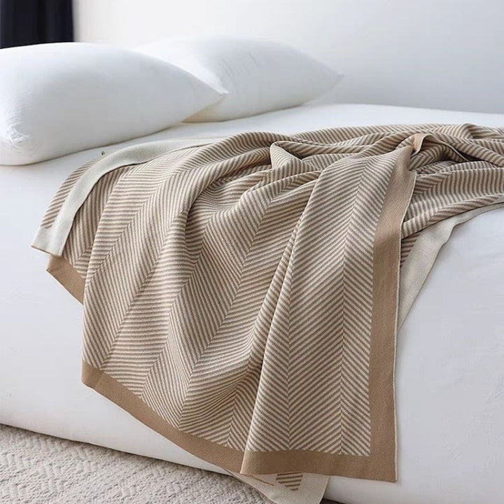 Cozy Lightweight Bowlift Blanket
