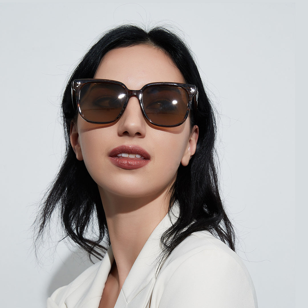 Women's Vintage Style Sunglasses Bowlift