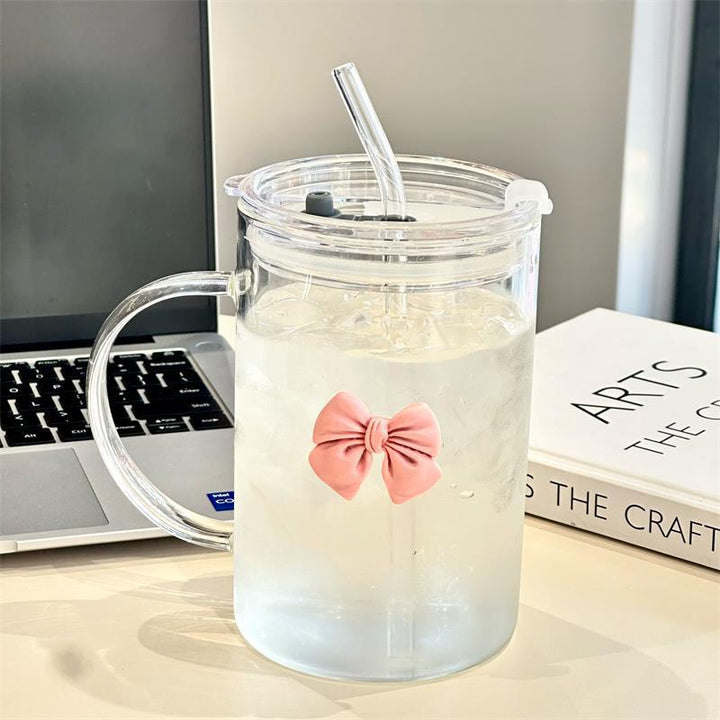 Ladies insulated drinking bottle with innovative silicone straw and hygienic leak protection Bowlift