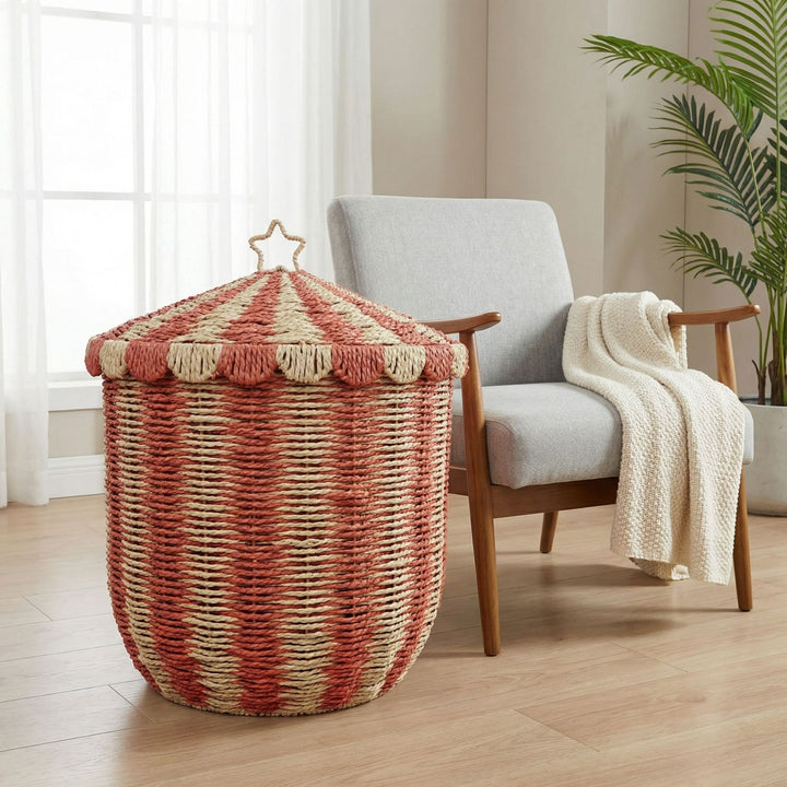 Basket with lid and decorative design Bowlift