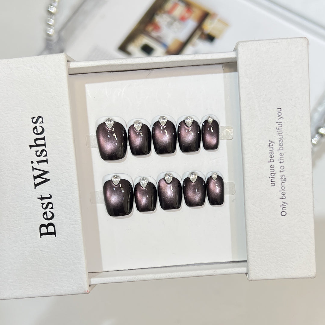 Elegant Gel Press-On Nail Set with Rhinestone Details Bowlift