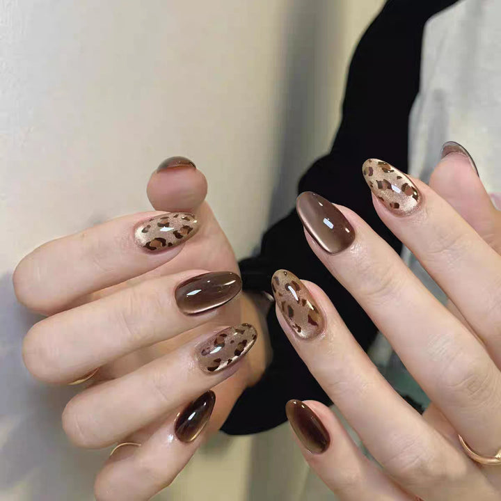 Artificial Nails in Elegant Leopard Pattern Bowlift