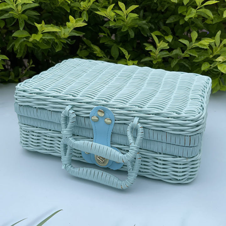 Vintage-Inspired Woven Storage Case Bowlift
