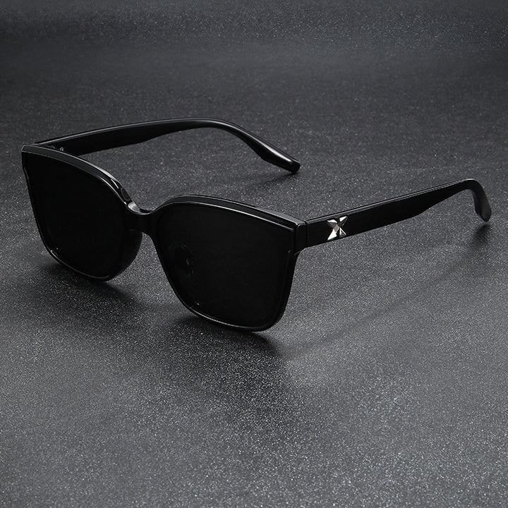 Ladies fashionable sunglasses in square design with high-quality UV protection Bowlift