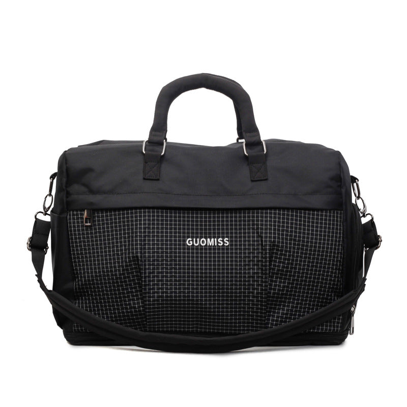 Sporty Weekender Bag with Ergonomic Design Bowlift
