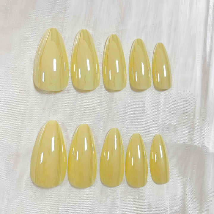 Premium Almond-Shaped Glossy Press-On Nails Bowlift