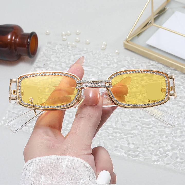 Women's stylish sunglasses with sparkling crystal frame Bowlift