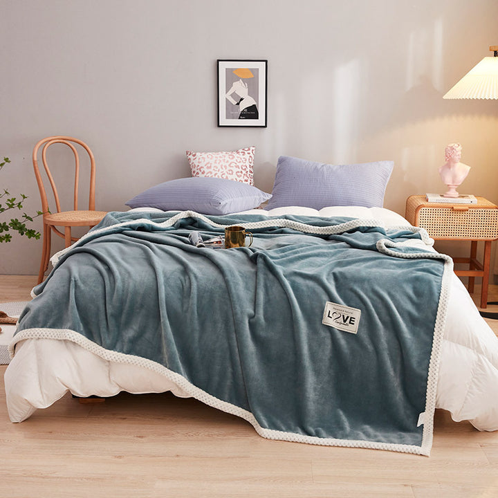 Women's Fluffy Cuddle Blanket with Playful Cloud Pattern Bowlift