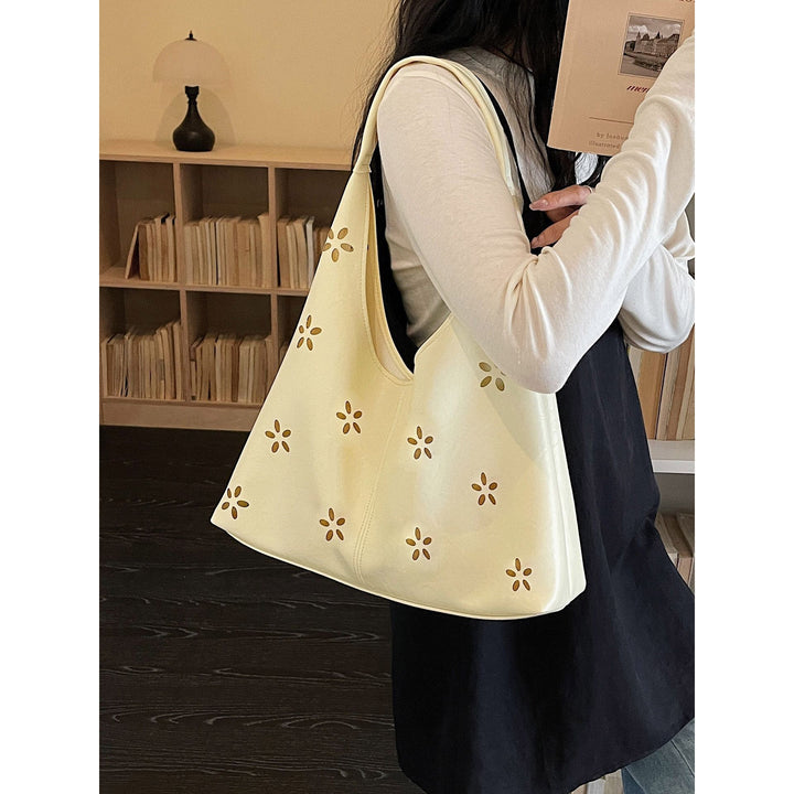 Floral Cut-Out Shoulder Bag Bowlift