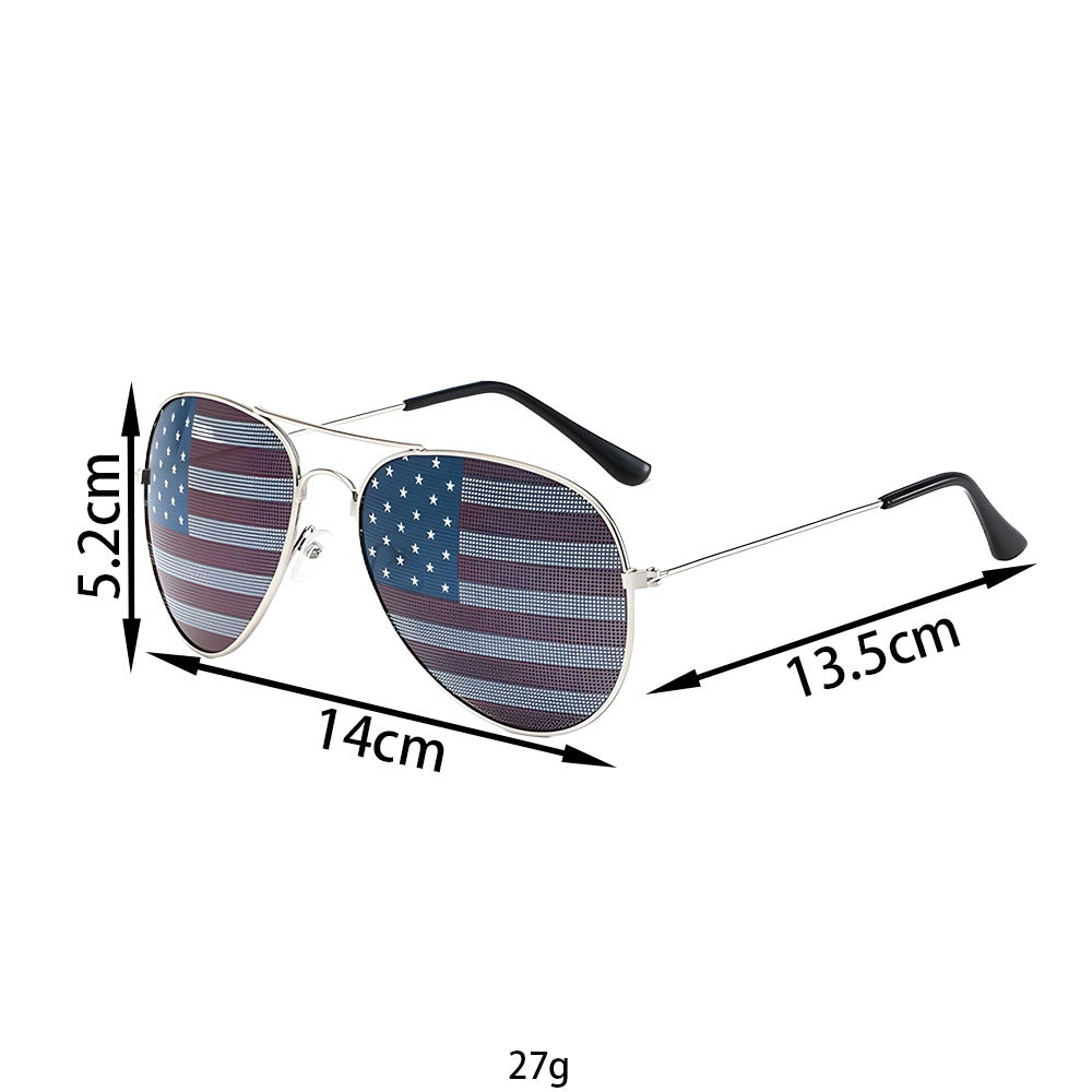Unisex nan compact Wayfarer sunglasses with polarized lenses and lightweight plastic frame Bowlift