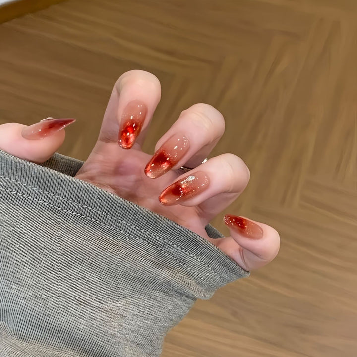 High-quality artificial nails with ombre effect Bowlift