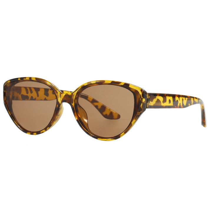 Women Cat-Eye Sunglasses with Modern Design Bowlift