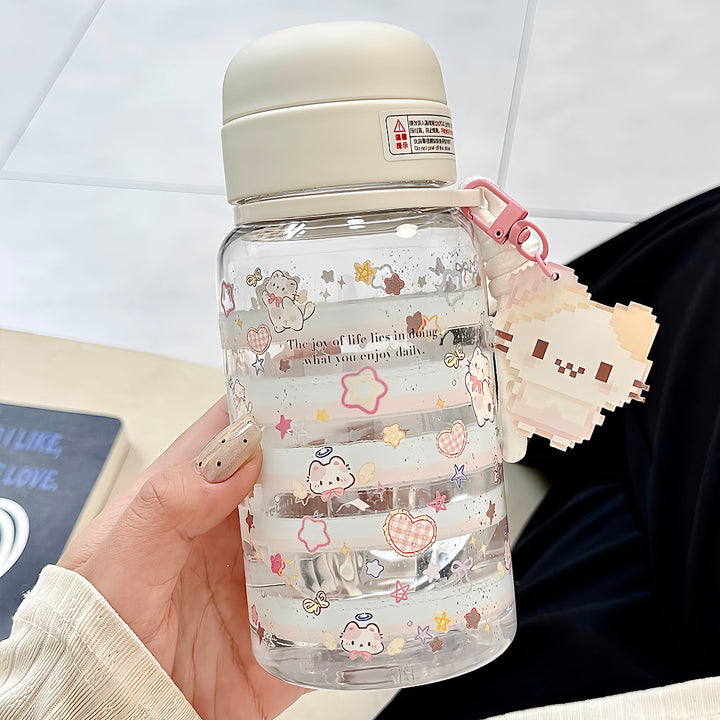 Ladies versatile drinking bottle with integrated keychain Bowlift