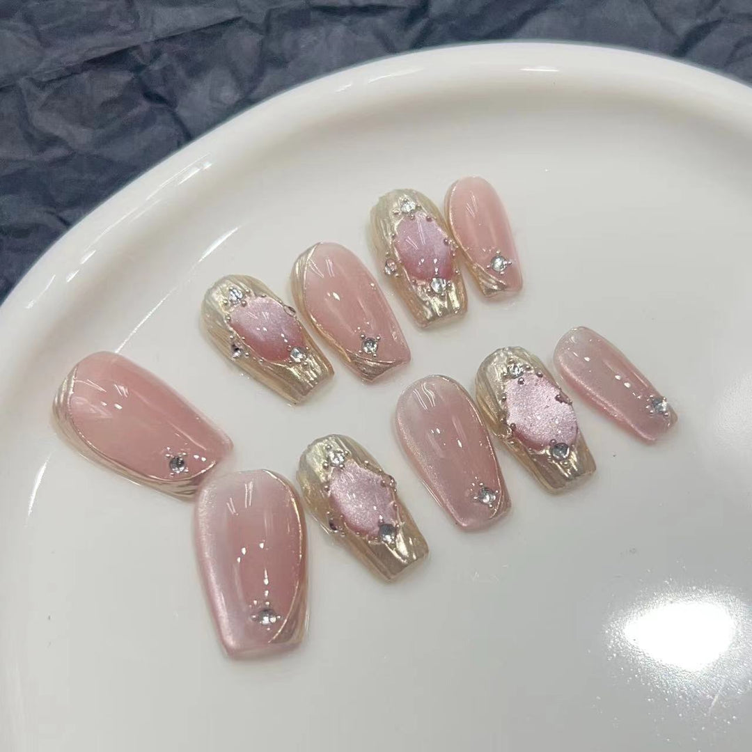 Chic Press-On Nail Art Set Bowlift