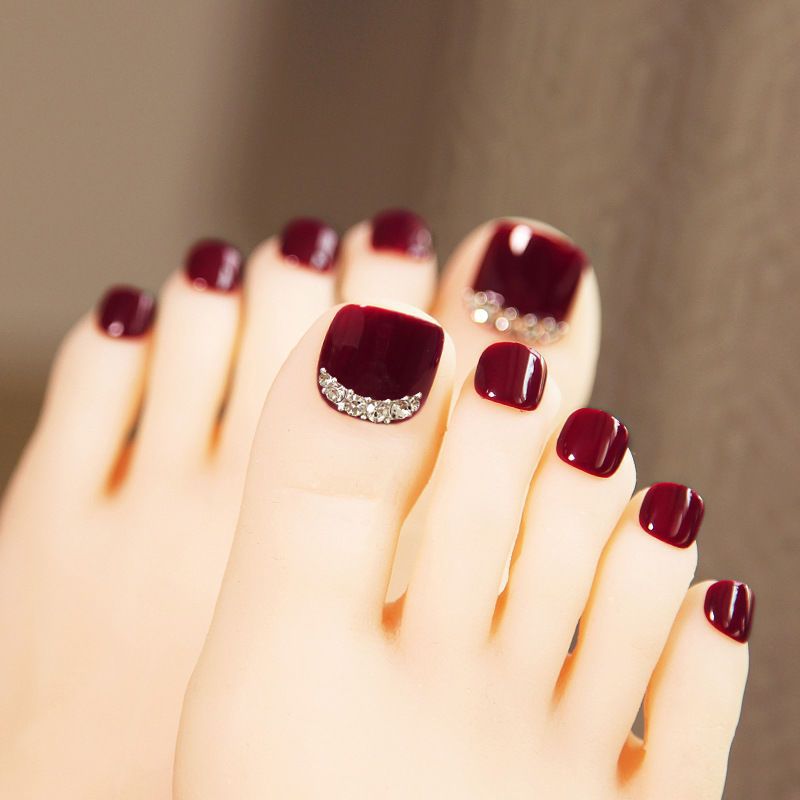 Premium Rhinestone-Accent Press-On Toenail Set Bowlift