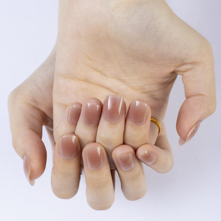 High-gloss artificial nails with rose effect Bowlift