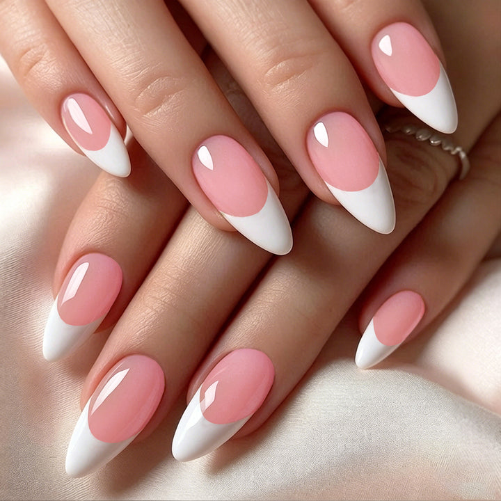 Stylish artificial nails with elegant tips Bowlift