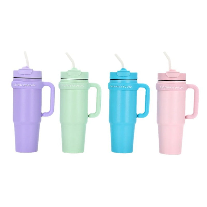 Unisex drinking cup with integrated straw Bowlift