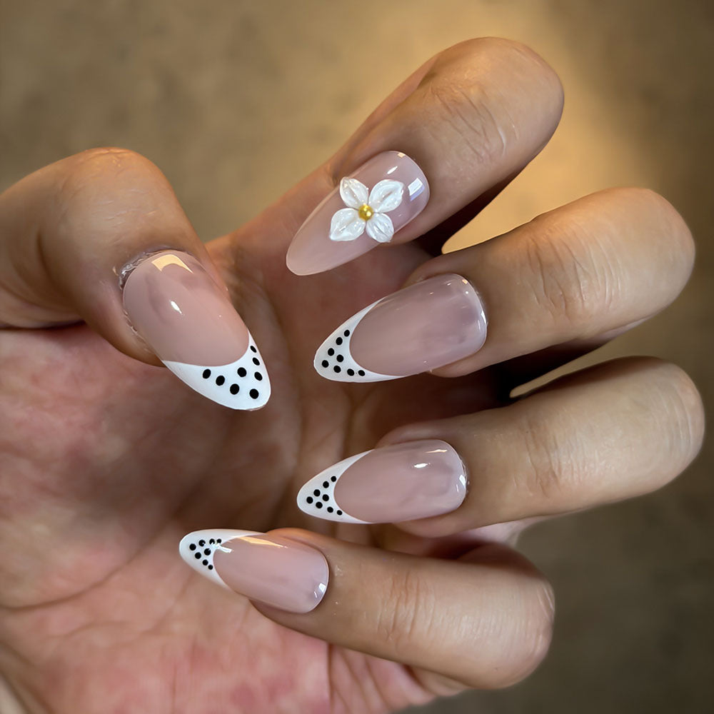 Elegant Floral-Embellished Press-On Nails Bowlift