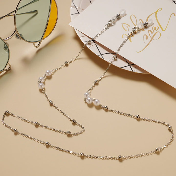 Elegant Pearl Eyewear Chain Bowlift