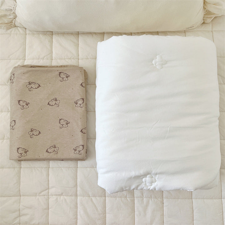 Unisex cotton pillowcase with cheerful bear design Bowlift