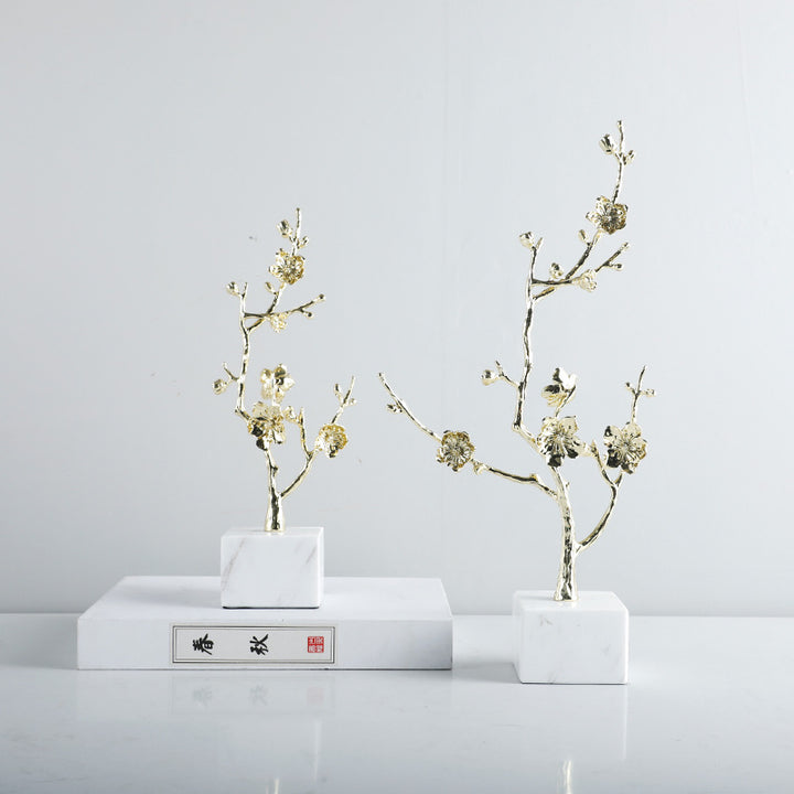 Elegant Floral Decorative Sculpture