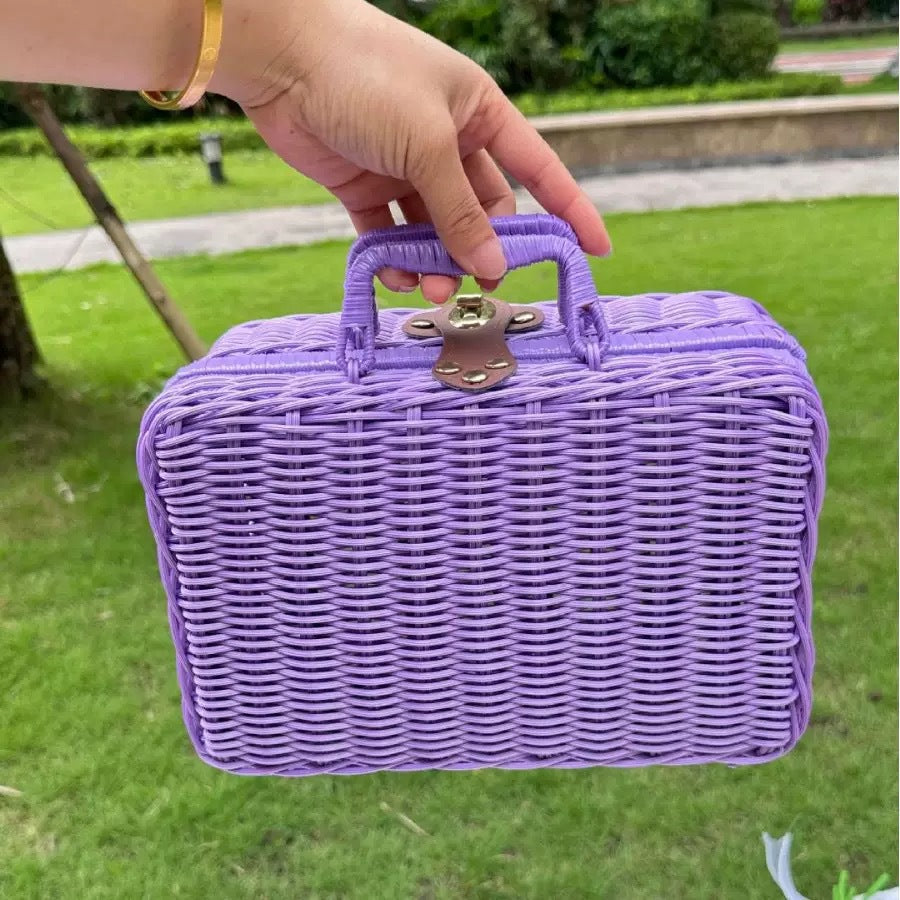 Ladies stylish and practical rattan cosmetic box Bowlift