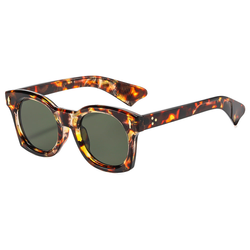Vintage-Inspired Bold Frame Sunglasses Bowlift