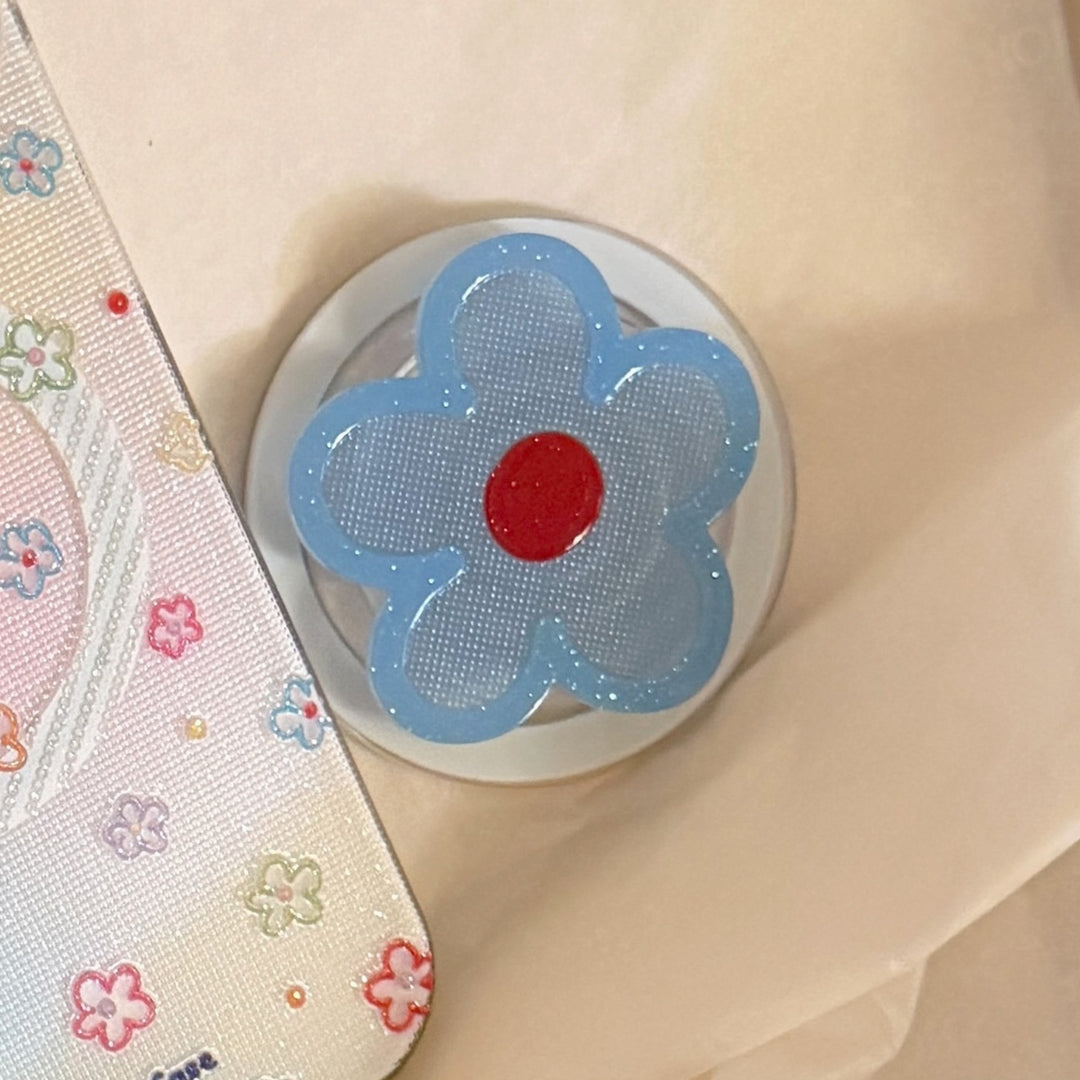 Cute flower brooch Bowlift