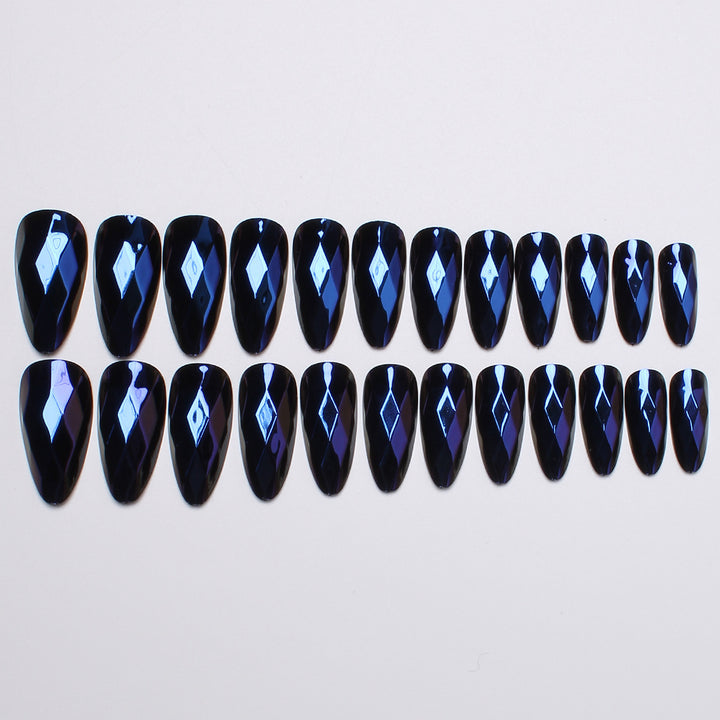 Diamond-Shaped Press-On Nail Set Bowlift