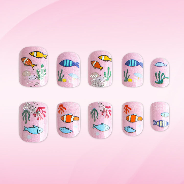 Playful Ocean-Themed Nail Art Bowlift